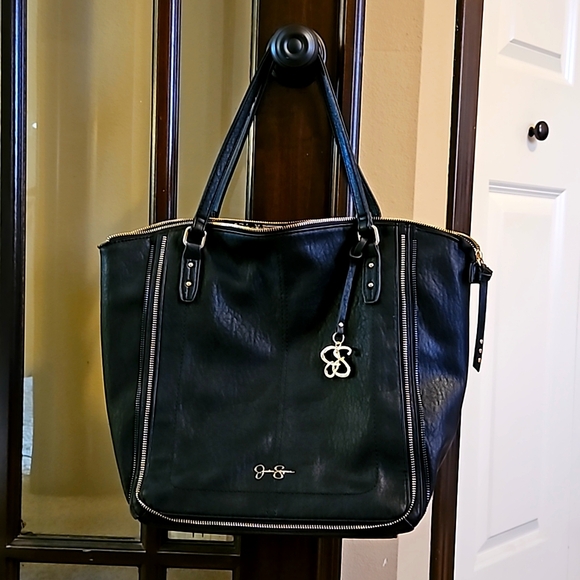 Celina ToteJESSICA SIMPSON - Picture 1 of 1